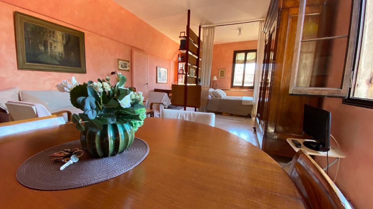 Ca' Romantica - Big Appartment At Accademia Velence Kültér fotó